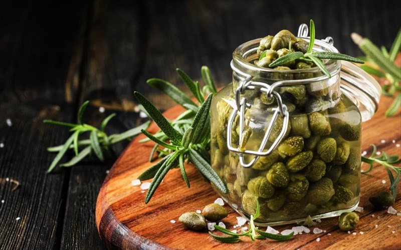 kappari-ena-arxaio-mustiko-me-polla-ofeli-sto-piato-mas