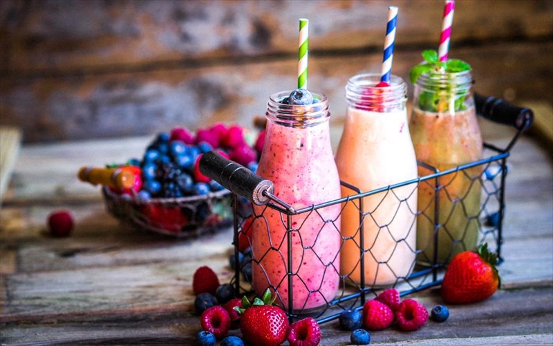 ti-na-bazete-sta-smoothies-sas-gia-lampero-derma
