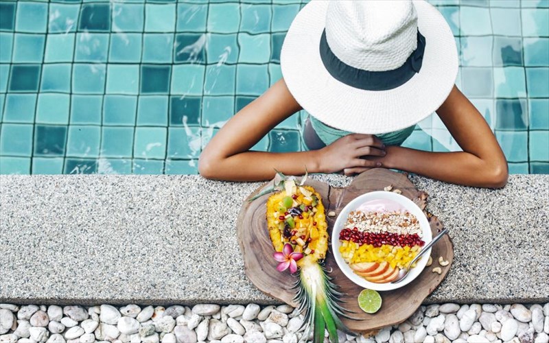 ti-trome-kai-pinoume-stis-diakopes