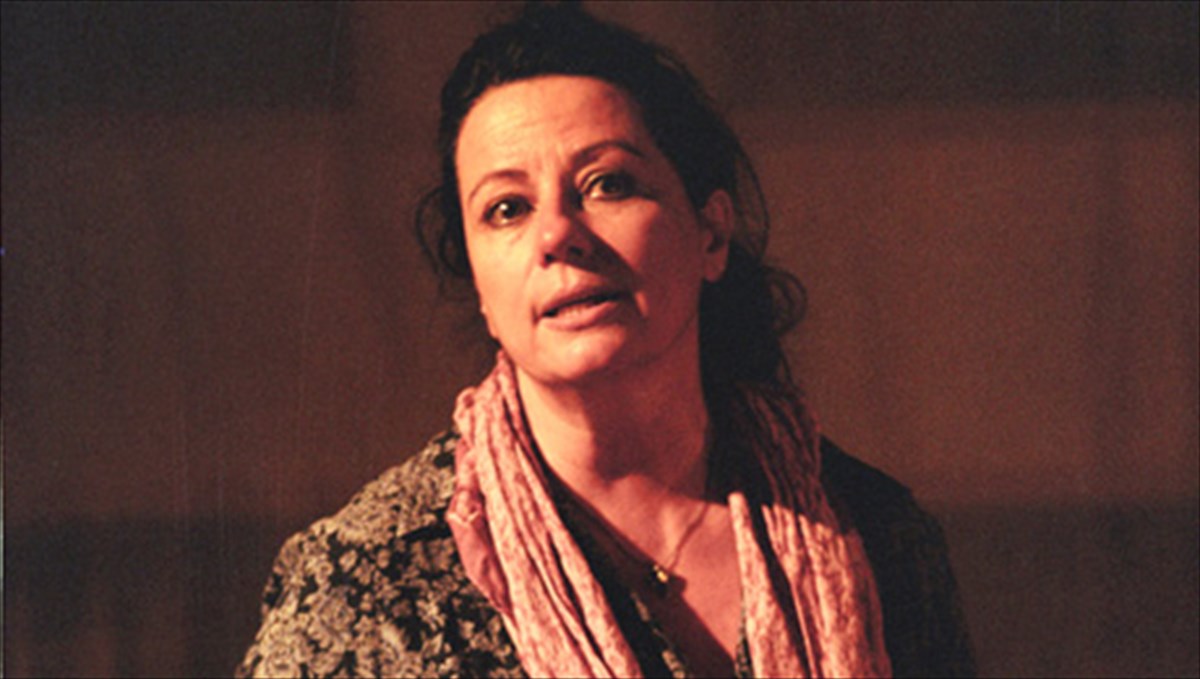 i-anna-bagena-ermineuei-kai-pali-tin-aggela-papazoglou