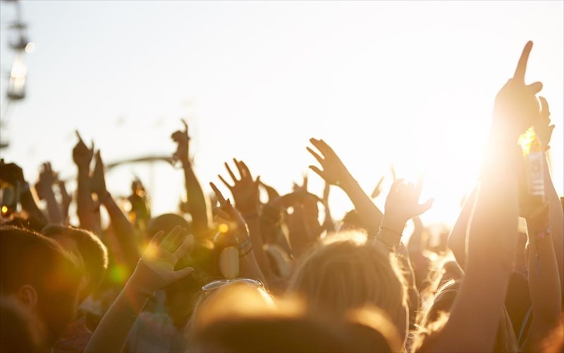 dorean-antisullipsi-se-mousika-festibal-tis-megalis-bretanias