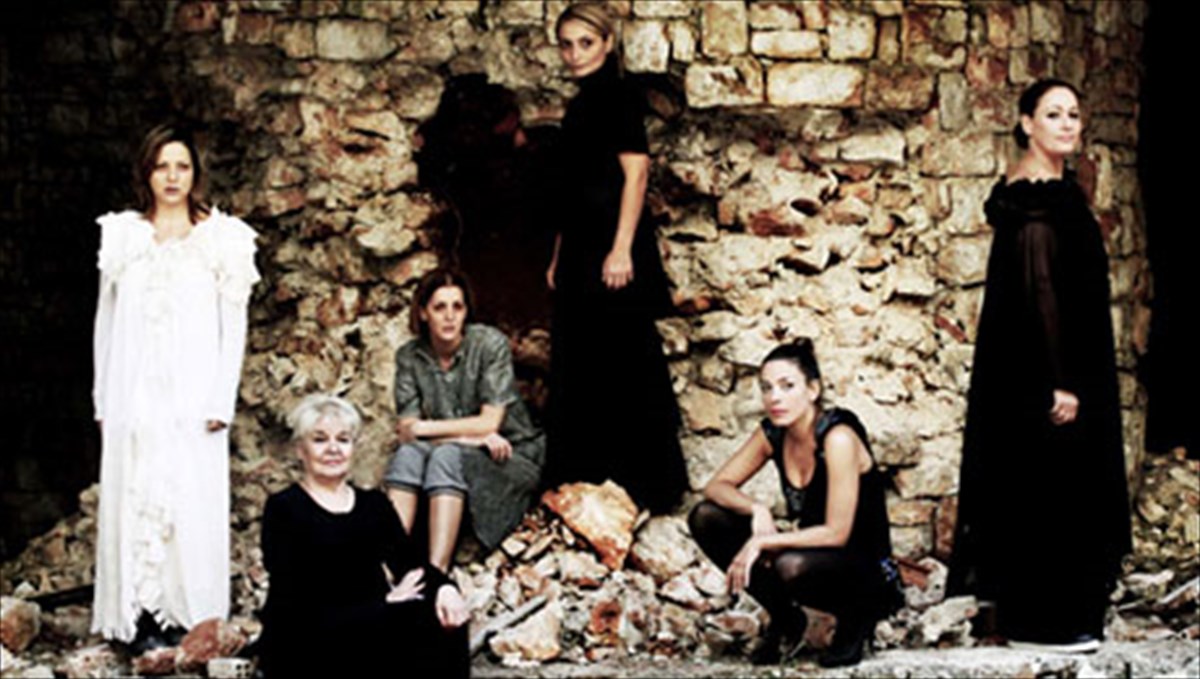 enteka-sparaktikoi-monologoi-sunexizontai-sto-vault