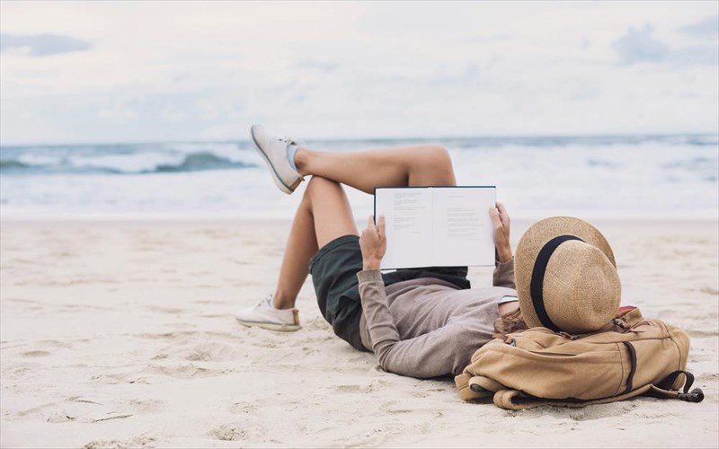 eksi-biblia-gia-to-kalokairi