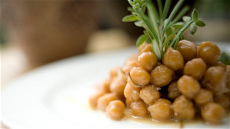 o-chef-dimitris-skarmoutsos-mageireuei-gia-to-clicklife