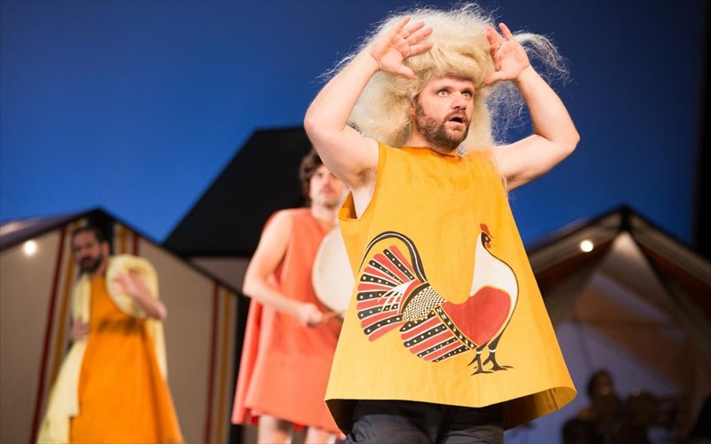 oi-thesmoforiazouses-katiforizoun-stin-epidauro