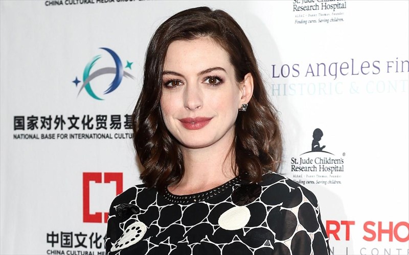 i-anne-hathaway-thelei-prakseis-oxi-logia