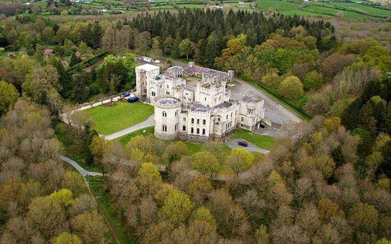 to-kastro-tou-game-of-thrones-prosferetai-gia-diakopes