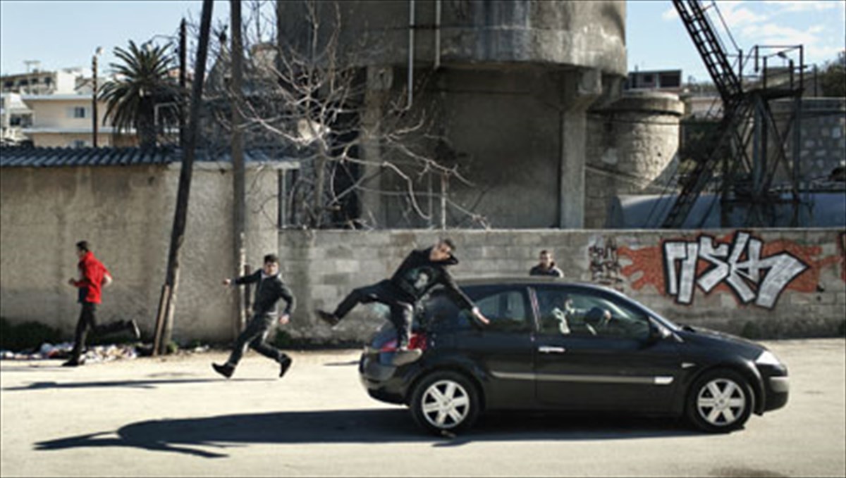 brabeio-fotografias-gia-tous-metanastes-tis-elladas