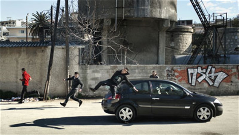 brabeio-fotografias-gia-tous-metanastes-tis-elladas