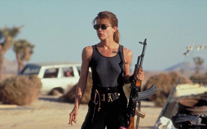 proti-matia-sto-neo-reboot-tou-eksolothreuti-me-ti-linda-hamilton