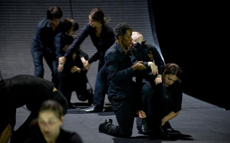 kritiki-xoros-kai-mixaniki-apodidoun-tin-askisi-eksousias