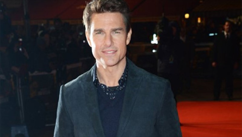 tom-cruise-o-aionios-action-man-aionios-action-man