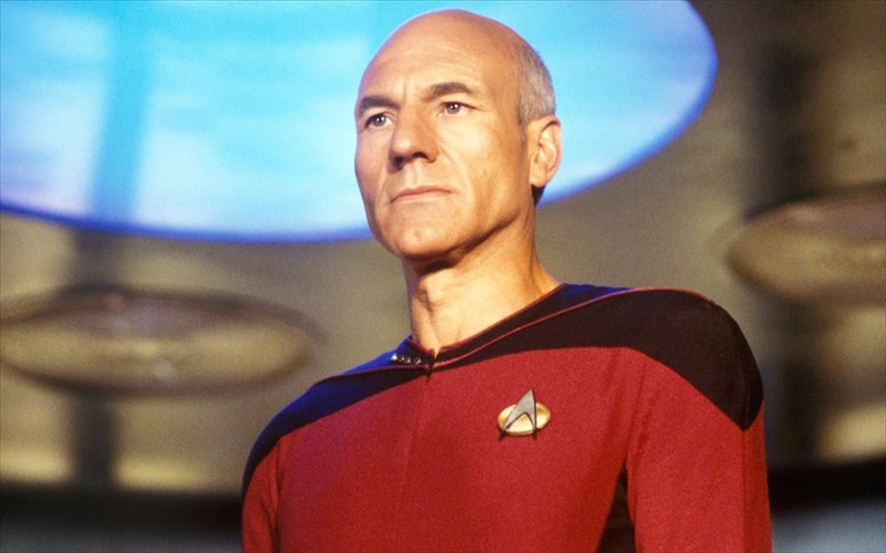 o-Jean-luc-picard-epistrefei-gia-na-mas-ksanataksidepsei-sta-astra