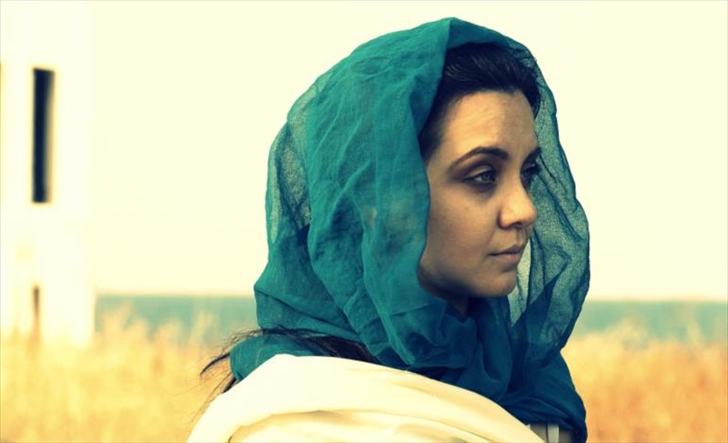 noura-ena-penthimo-mplouz-me-tin-areti-ketime