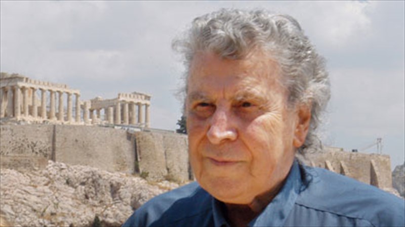 i-sumfoniki-mousiki-tou-miki-theodoraki-sto-megaro