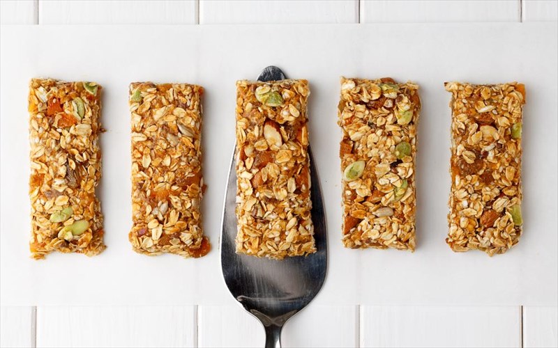 oli-i-alitheia-guro-apo-tis-mpares-diatrofis-alitheia-guro-apo-tis-mpares-diatrofis