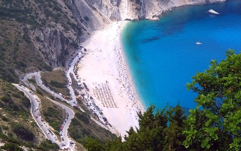 diakopes-stin-kefalonia-20-fotografies-pou-apodeiknuoun-to-megaleio-tis