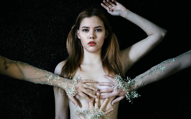 bentla-to-ksupnima-tis-anoiksis-epistrefei-sto-dimotiko-theatro-peiraia-to-ksupnima-tis-anoiksis-epistrefei-sto-dimotiko-theatro-peiraia