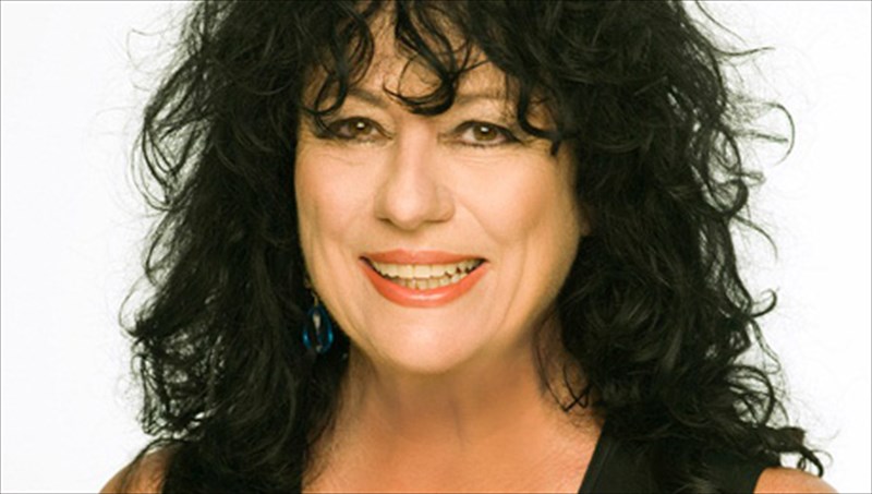 anna-bagena-prepei-na-katanoisoume-ta-lathi-pou-kaname