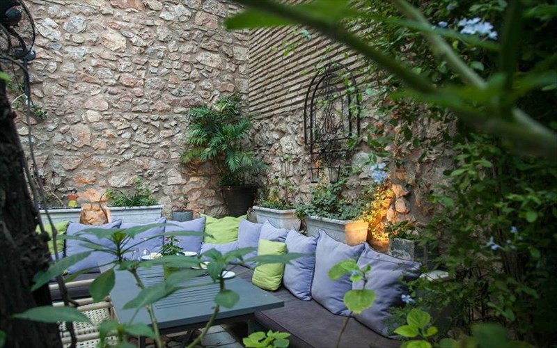 pente-aules-gia-fagito-pou-tairiazoun-sto-fthinoporo