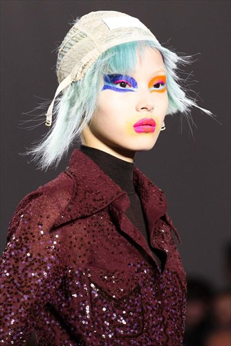 ti-simainei-maksimalismos-stin-omorfia