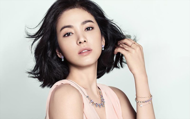 i-nea-tasi-stin-omorfia-ta-thelei-ola-mat