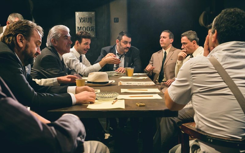 oi-12-enorkoi-sunexizoun-na-sunedriazoun-gia-5i-xronia