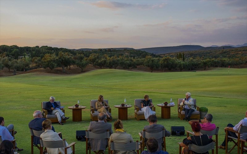 biblia-dimokratia-kai-pneuma-piran-protagonistiko-rolo-stin-costa-navarino
