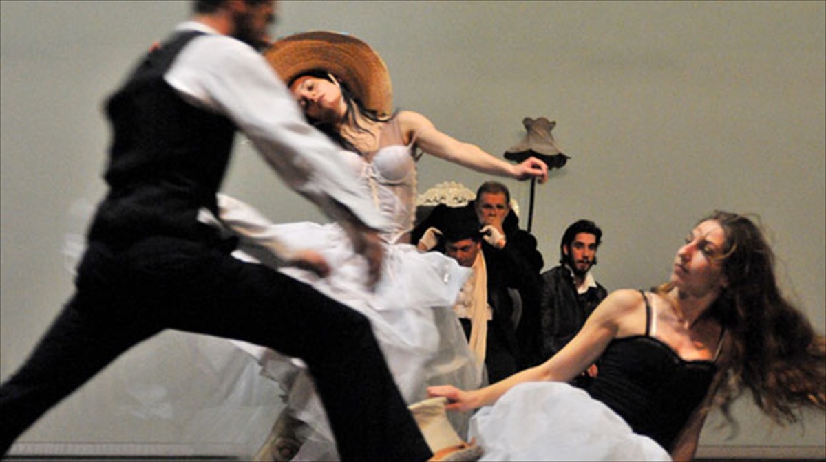 xorotheatro-gia-ton-toulouz-lotrek