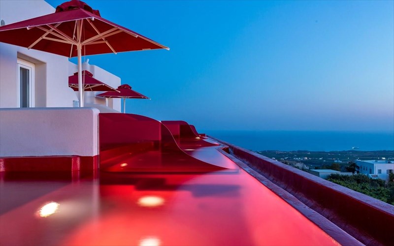 i-aqua-vista-hotels-filoksenei-mia-akoma-monadiki-ekthesi-texnis-stin-aqua-gallery