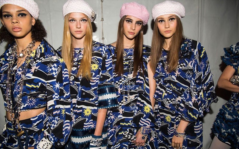 otan-i-moda-einai-stromeni-me-rodopetala-moda-einai-stromeni-me-rodopetala