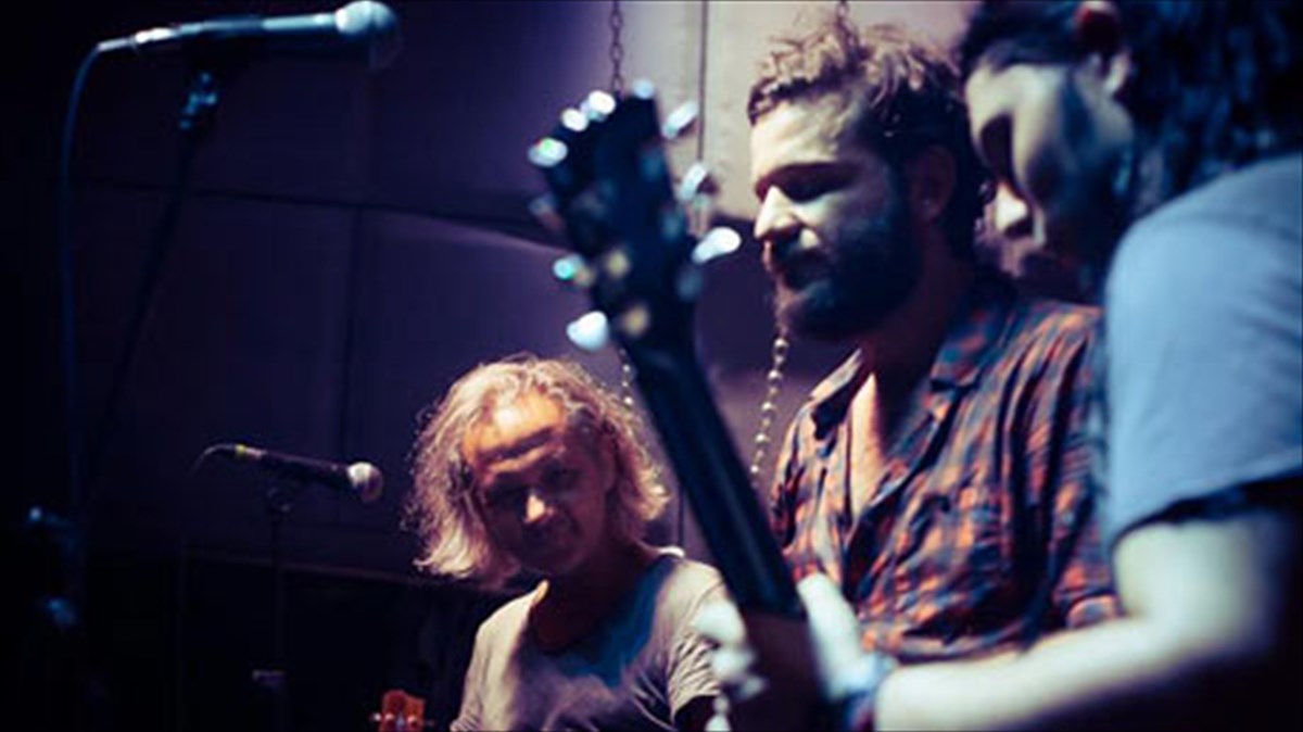 o-xristos-thibaios-se-nees-anazitiseis