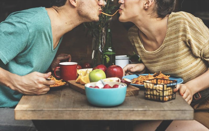 i-statheri-sxesi-paxainei