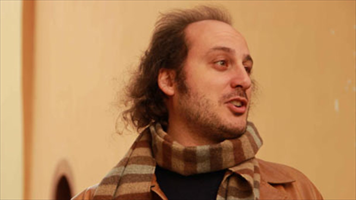 mia-idiaiteri-jazz-opereta-sto-beton7