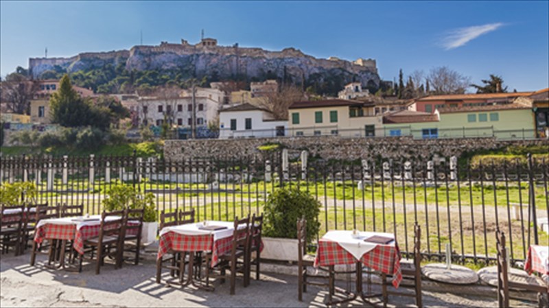 ksana-bgainoume-athina-tis-trites