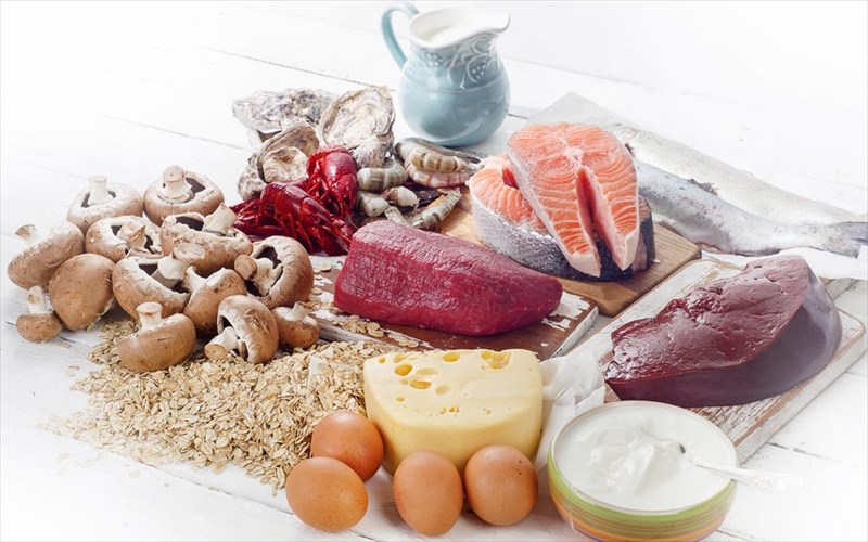 bitamini-b12-giati-mas-einai-aparaititi-kai-pou-ti-briskoume