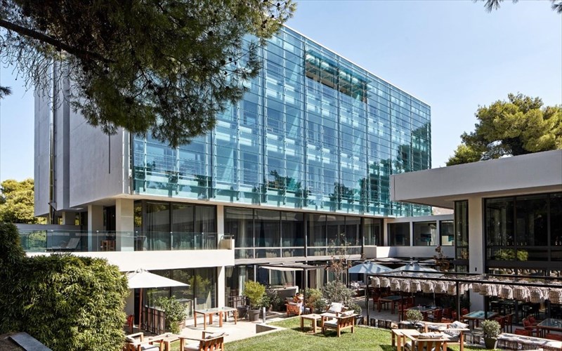 i-bluegr-hotels-kai-resorts-sto-pleuro-ton-gunaikon-me-karkino-tou-mastou-resorts-sto-pleuro-ton-gunaikon-me-karkino-tou-mastou