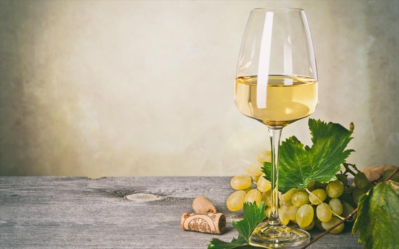 dokimaste-ta-pente-pio-akriba-leuka-krasia-ston-kosmo