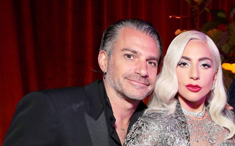 i-lady-gaga-epibebaiose-ton-arrabona-tis-me-ton-christian-carino