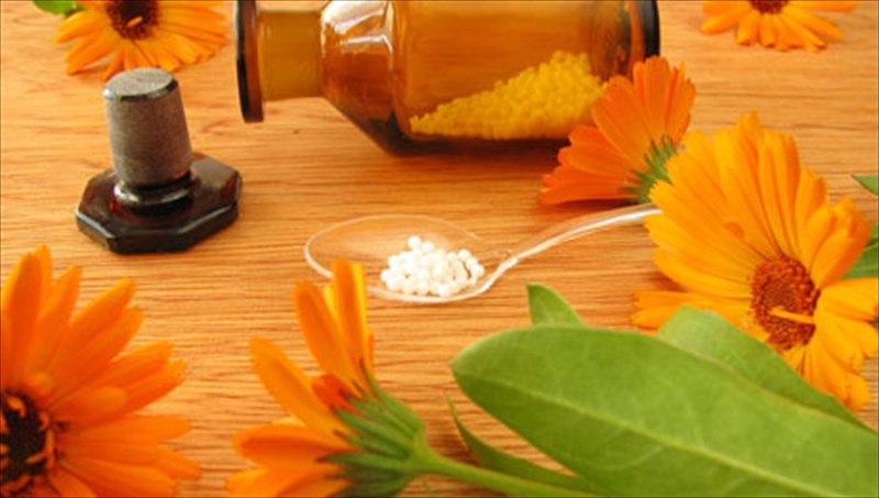 me-galliki-esans-to-1o-diethnes-sunedrio-epistimonikis-aromatotherapeias-stin-athina