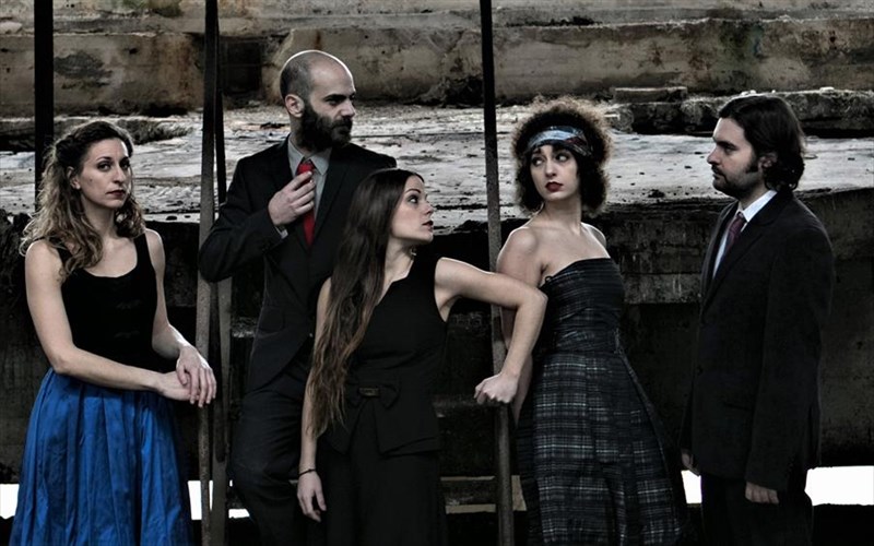 rogmes-sta-palia-grafeia-tou-gualinou-mousikou-theatrou