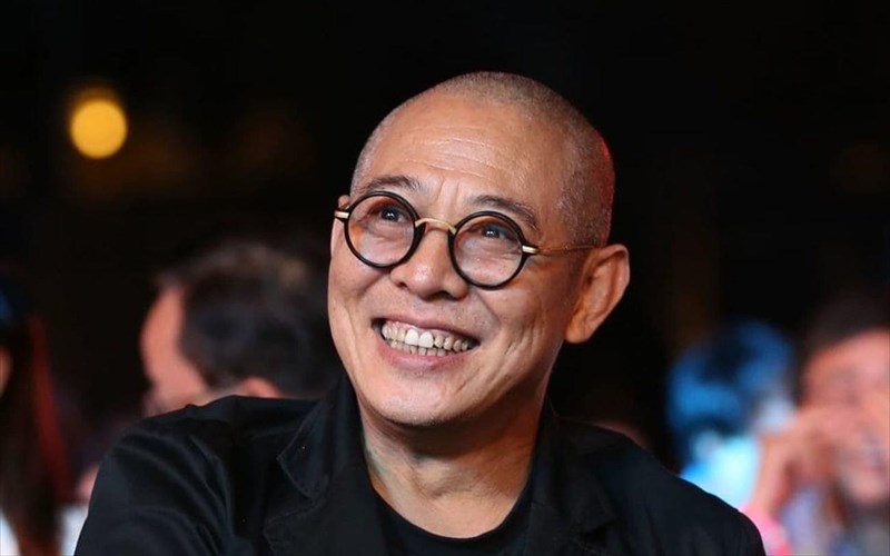 giati-den-epaikse-o-Jet-li-stis-tainies-matrix-Jet-li-stis-tainies-matrix