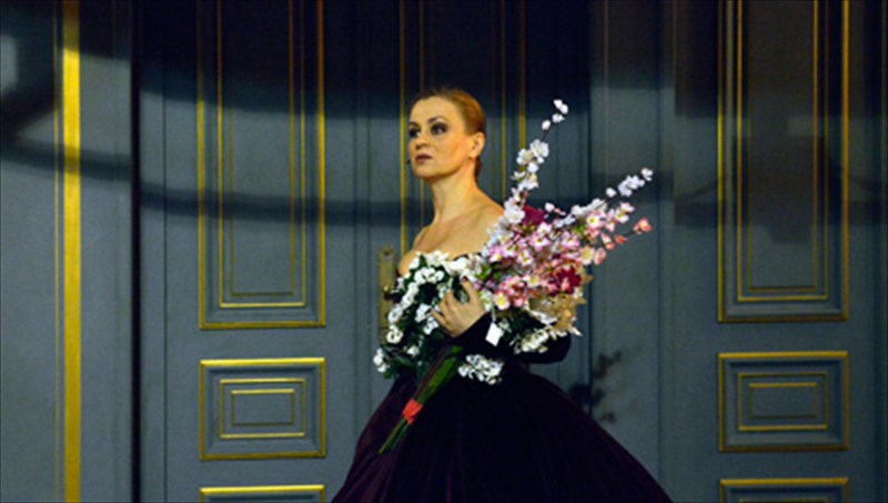 k-karampeti-anti-na-proxorame-empros-aisthanomai-oti-exoun-ginei-bimata-pros-ta-piso