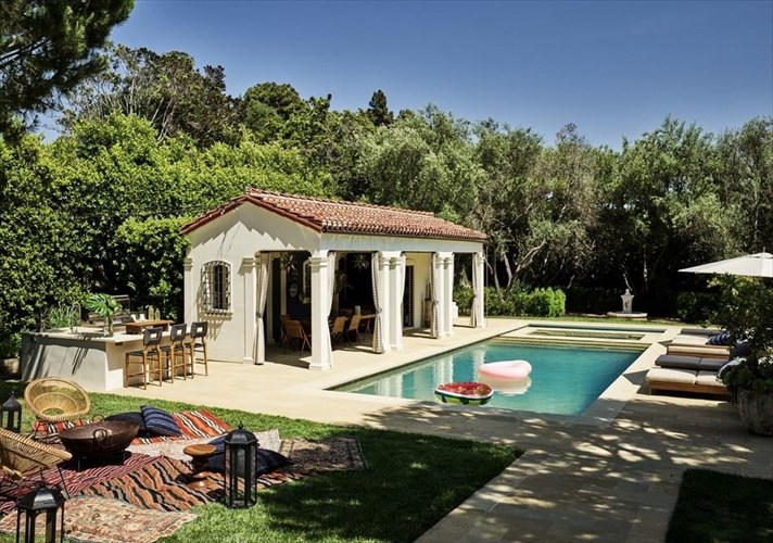 pos-moiazei-to-spiti-tis-alessandra-ambrosio