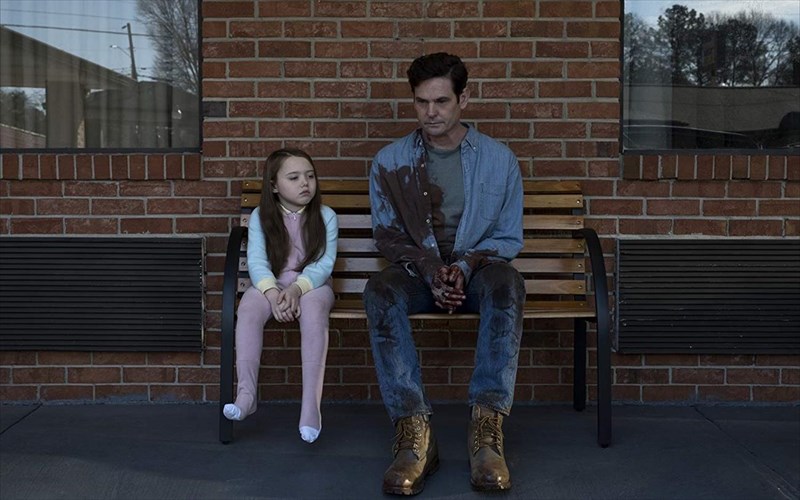 the-haunting-of-hill-house-i-kaluteri-seira-tromou-den-einai-tromaktiki