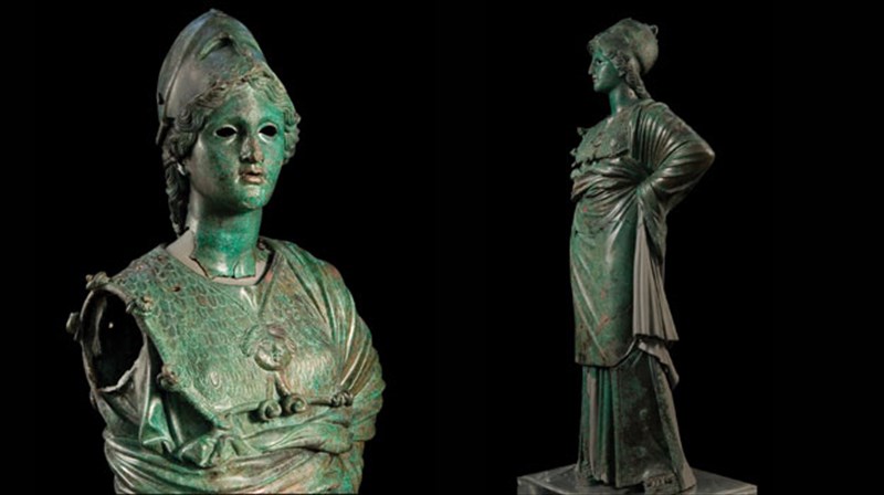 i-athina-apo-to-arezzo-erxetai-stin-athina