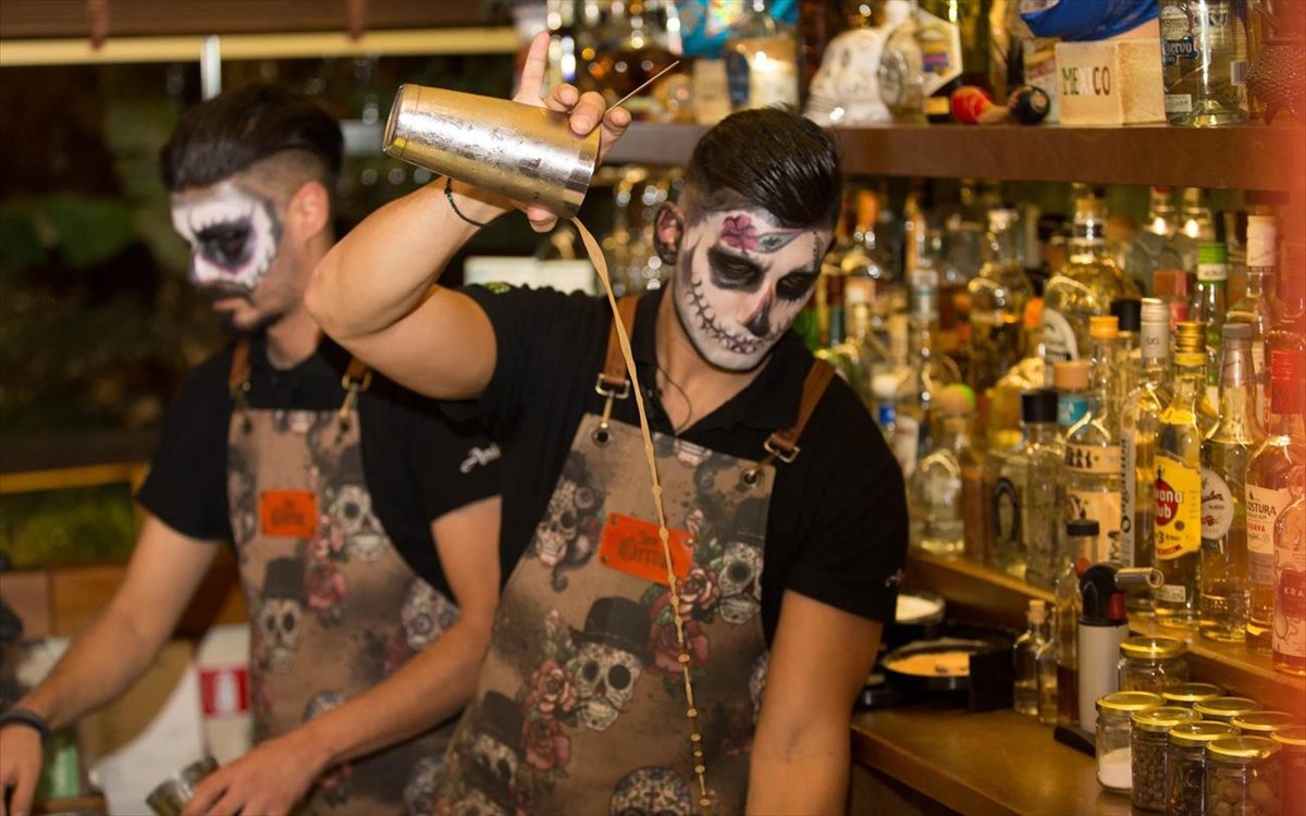 amigos-dia-de-los-muertos