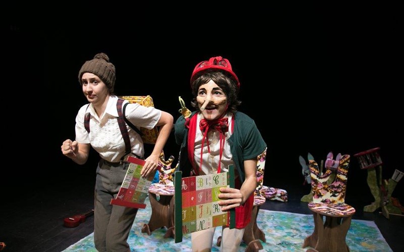 pinokio-theatro-allilegguis-gia-paidia-sto-neo-kosmo