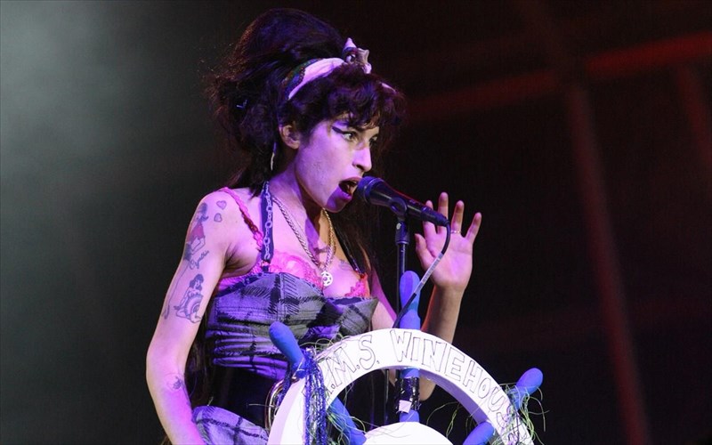 sto-fos-anekdoto-uliko-tis-amy-winehouse