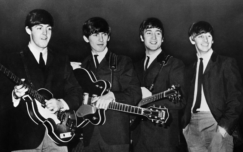 neo-binteoklip-ton-beatles-gia-to-glass-onion